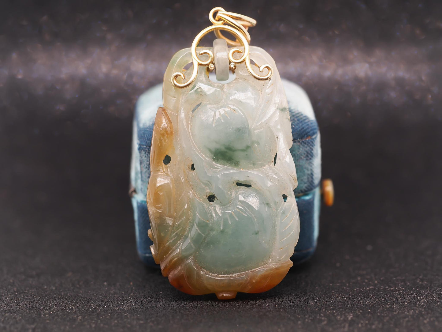 Estate Vintage 14K Gold Jade Sculpture Pendant - VHK#370C