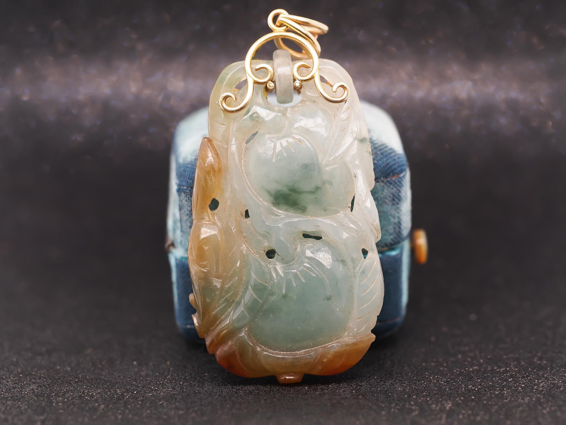 Estate Vintage 14K Gold Jade Sculpture Pendant - VHK#370C