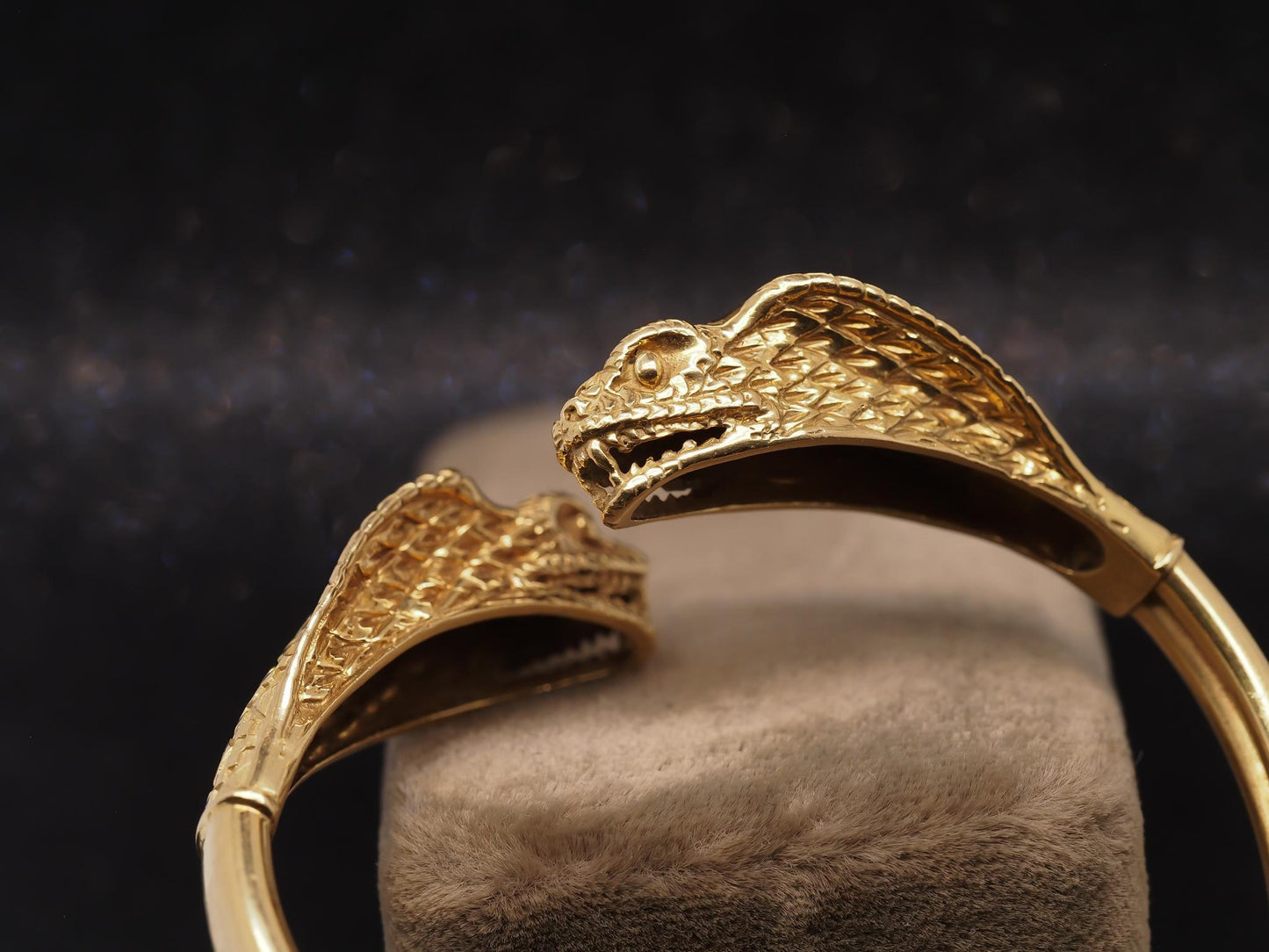 Estate Vintage Greek 18K Gold Double Cobra Bangle - VHK#530a