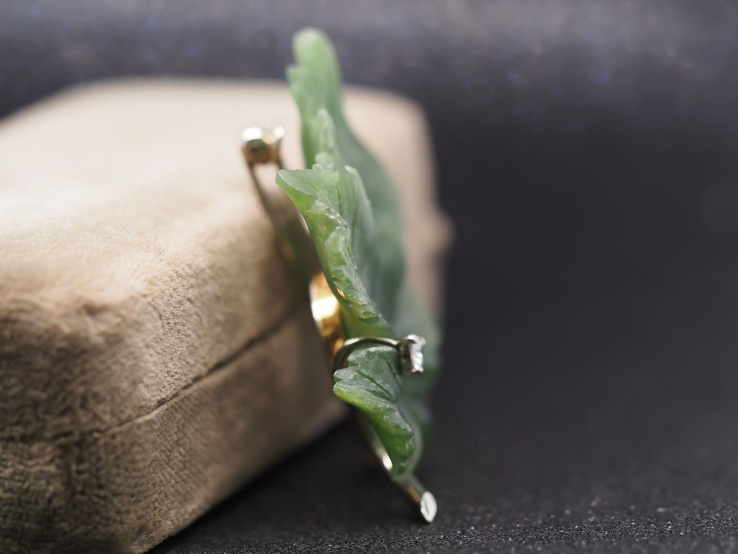 Estate 18K White Gold Jade Leaf Brooch with Diamond - VHK#524a