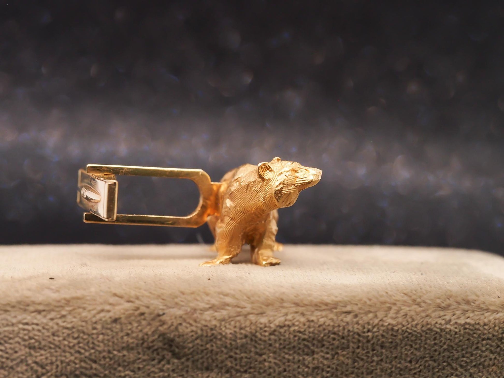 Estate 14K Yellow Gold Bull and Bear Wall Street Cufflinks - VHK#522a
