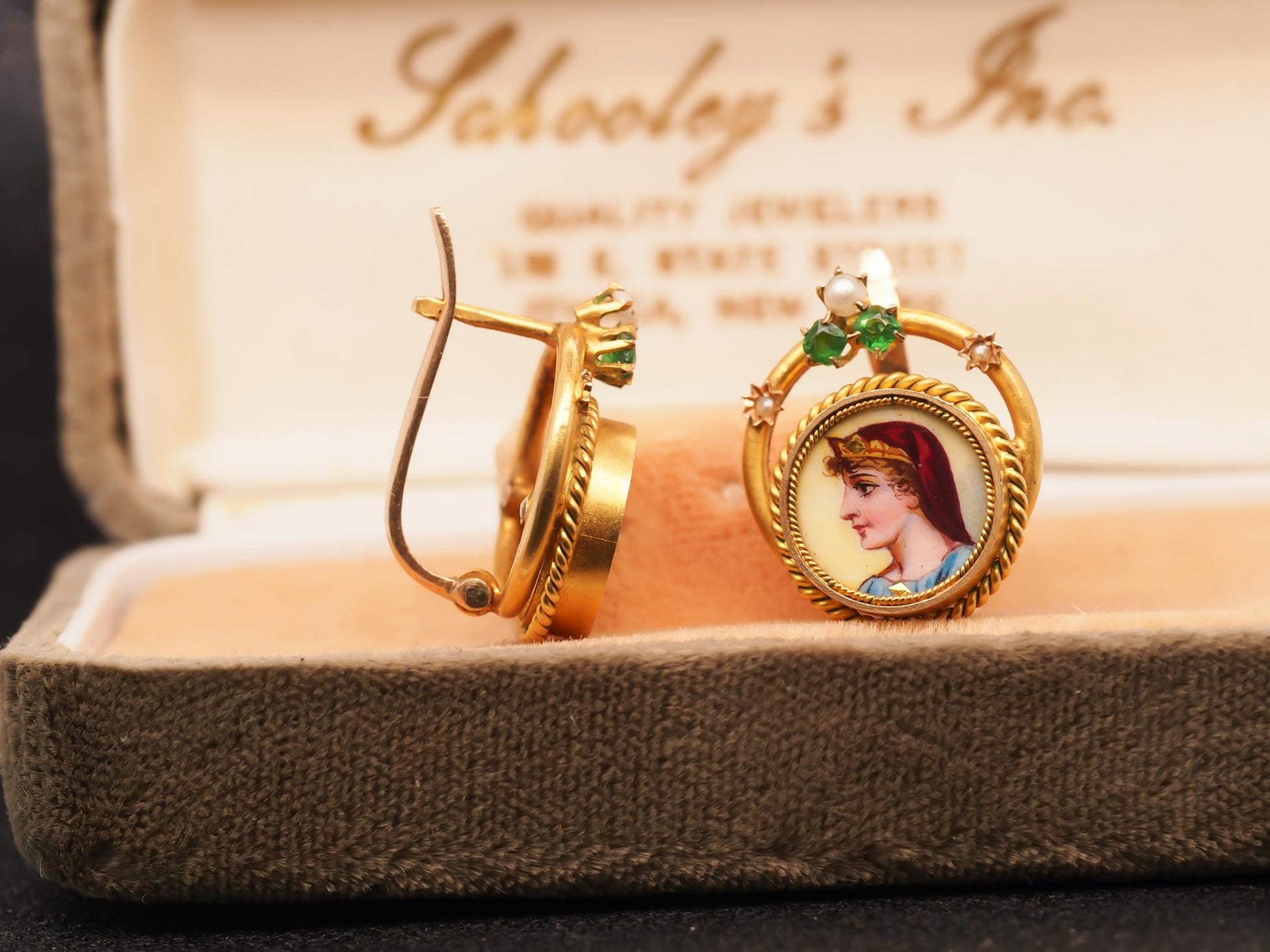 Estate Vintage 14K Yellow Gold Earrings with Emerald and Diamond - VHK#510B