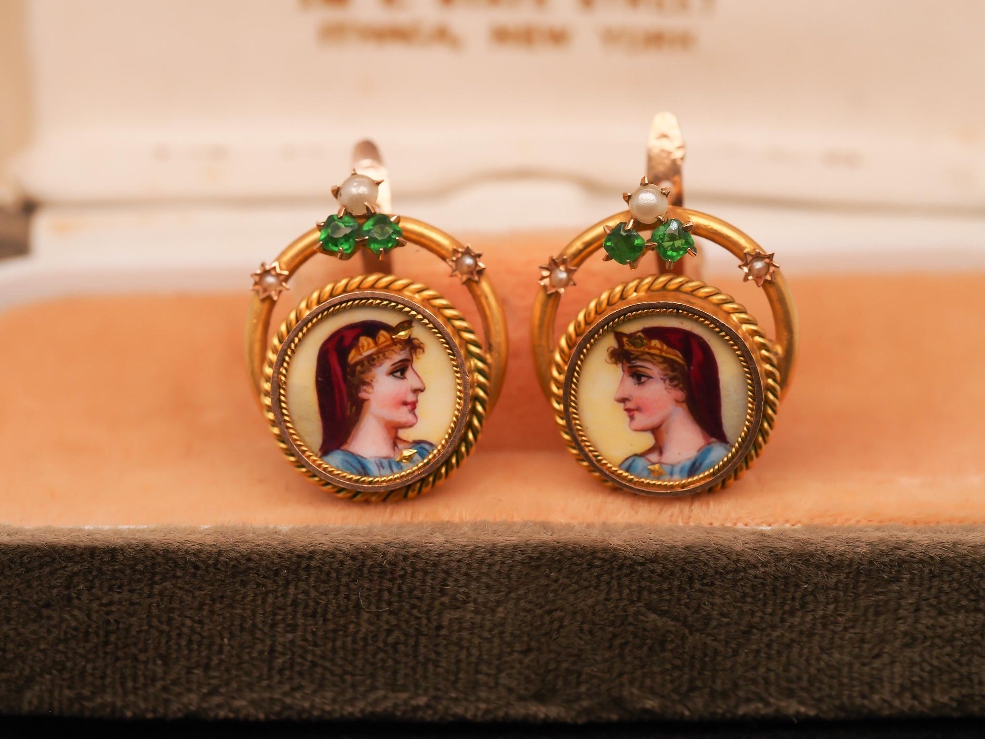 Estate Vintage 14K Yellow Gold Earrings with Emerald and Diamond - VHK#510B