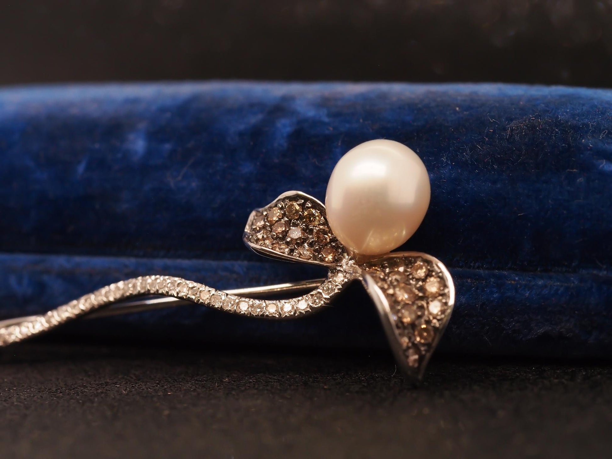 Estate 14K White Gold Pearl and Brown and White Diamond Flower Brooch - VHK#501b
