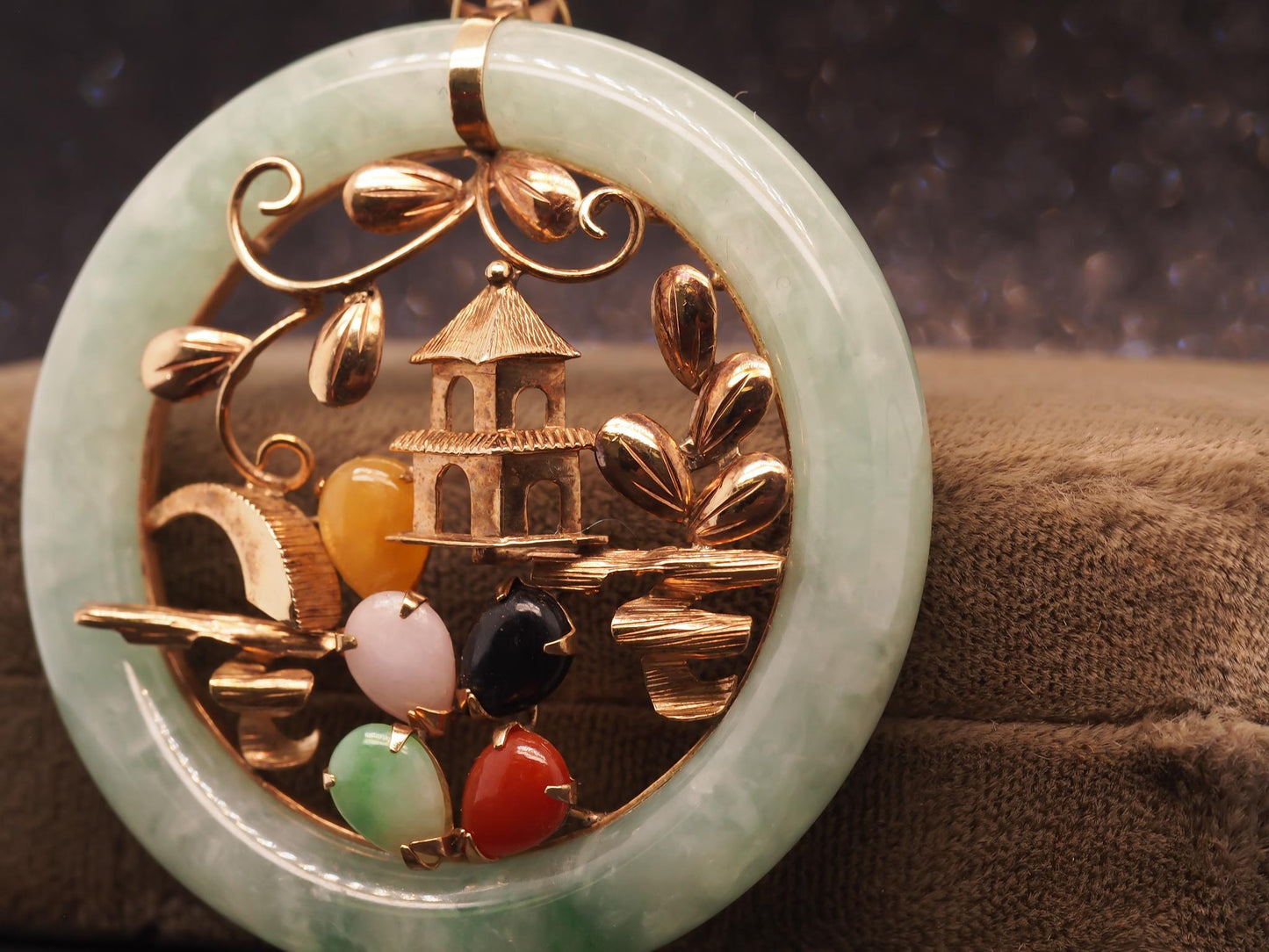 Estate 14K Yellow Gold Multicolor Jade Pendant - VHK#474a