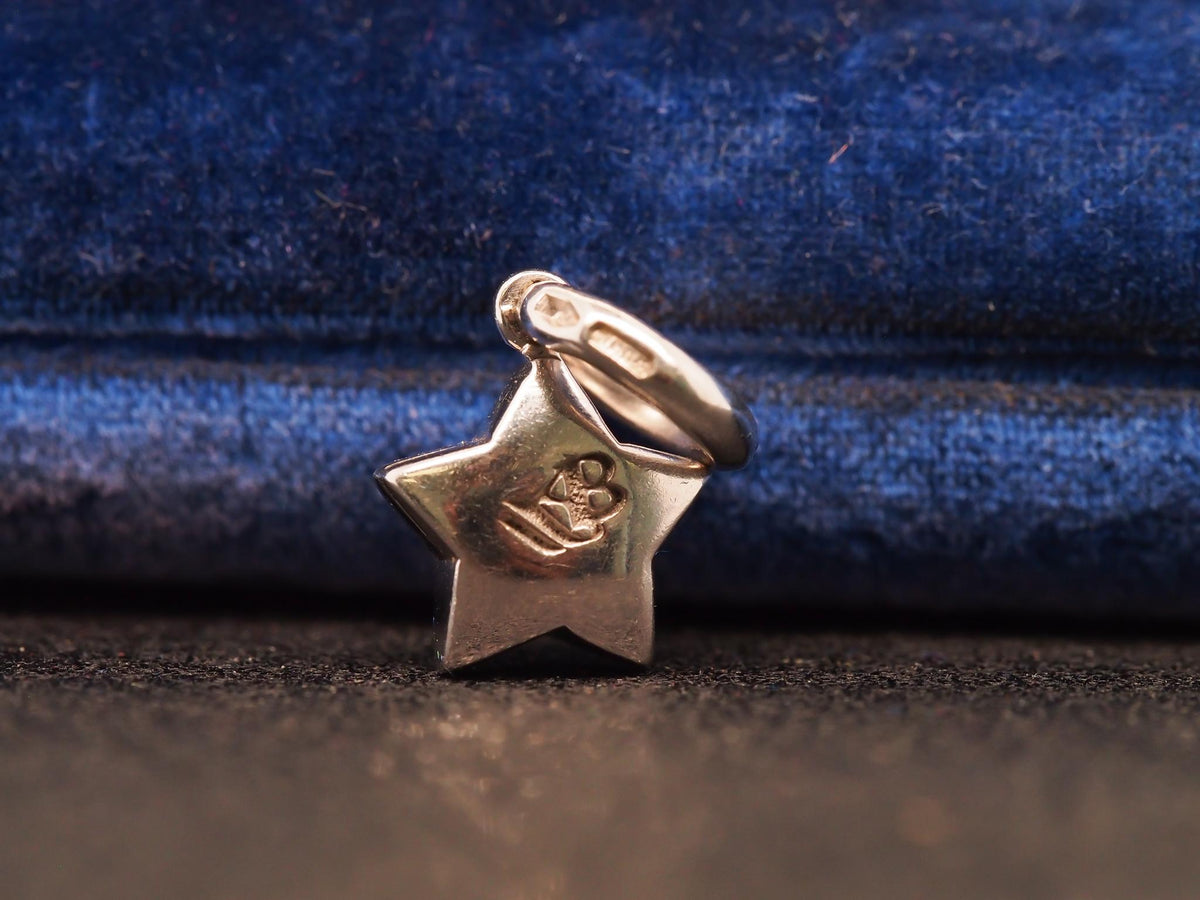 Estate 18K White Gold AARON BASHA Starfish Charm Pendant - VHK#589a