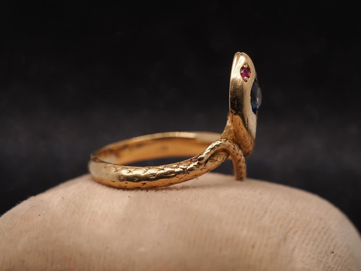 Estate Vintage 18K Yellow Gold Snake Ring with Ruby and Sapphire - VHK#640c