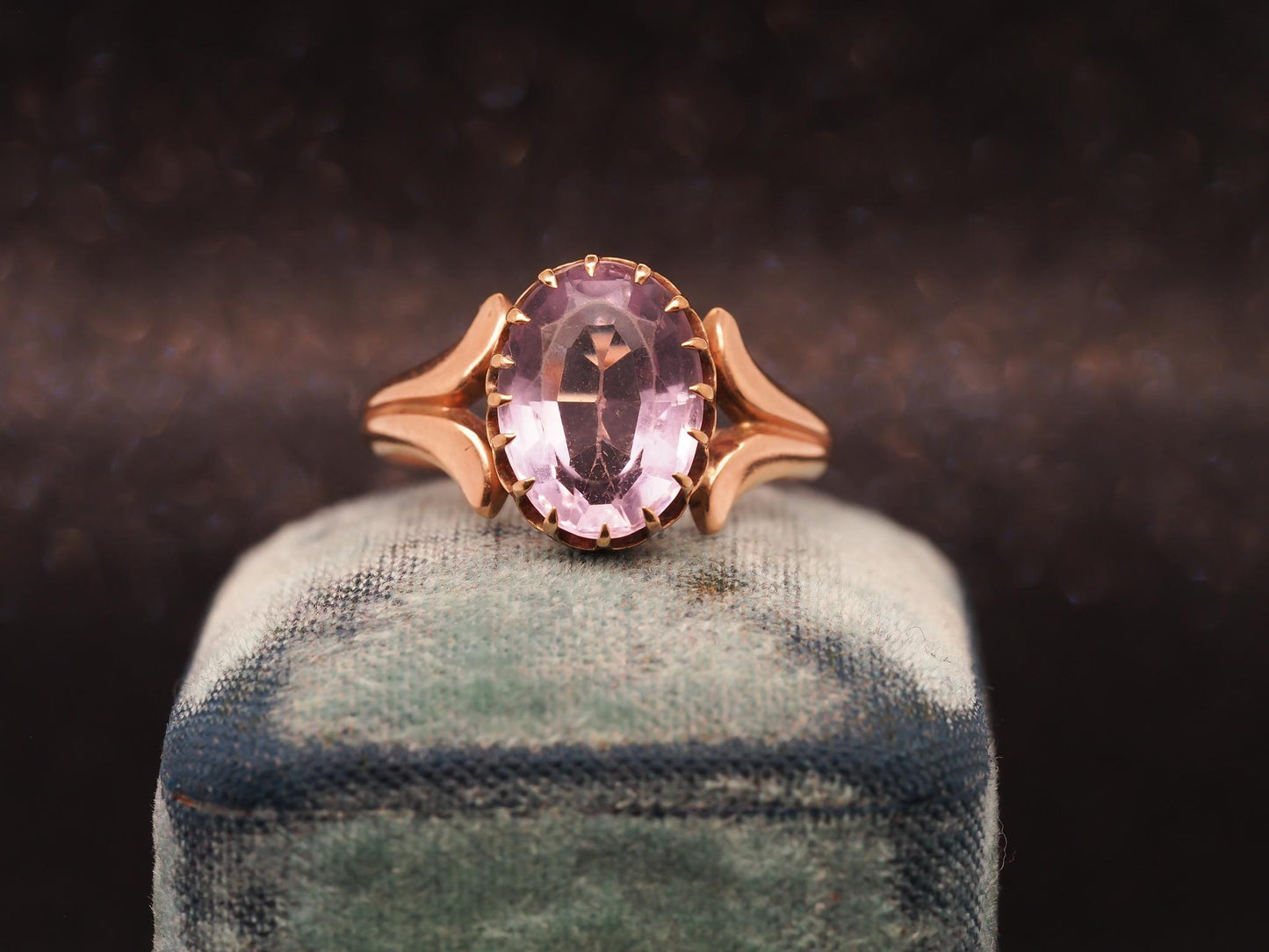 Estate Victorian 11K Yellow Gold Amethyst Ring - VHK#694A