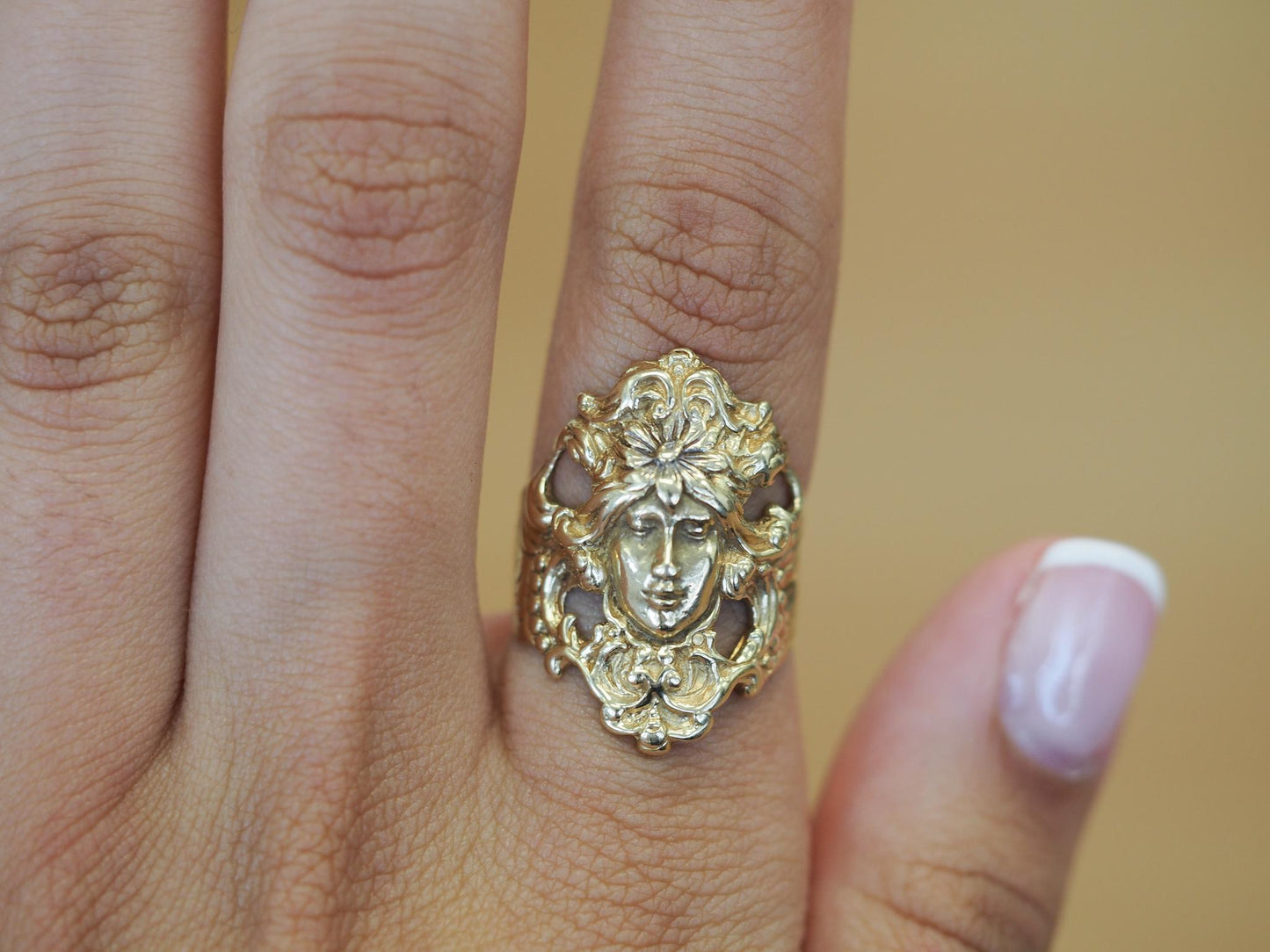Estate 14K Yellow Gold Art Nouveau Lady Face Ring - VHK#731A
