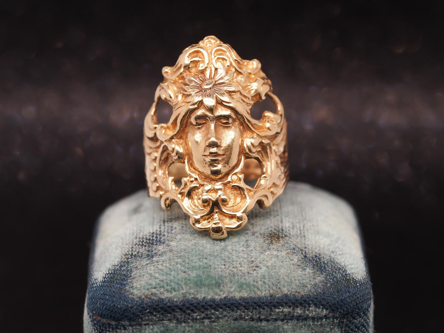 Estate 14K Yellow Gold Art Nouveau Lady Face Ring - VHK#731A