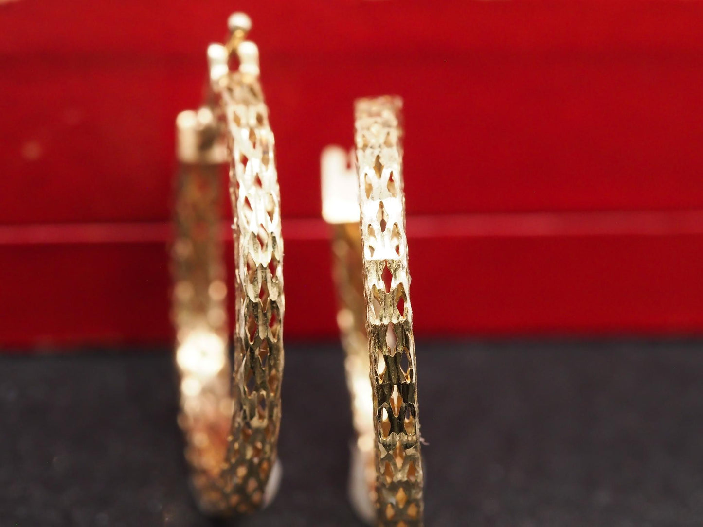 Estate 1980s 10K Yellow Gold Hoop Earrings - VHK#846A