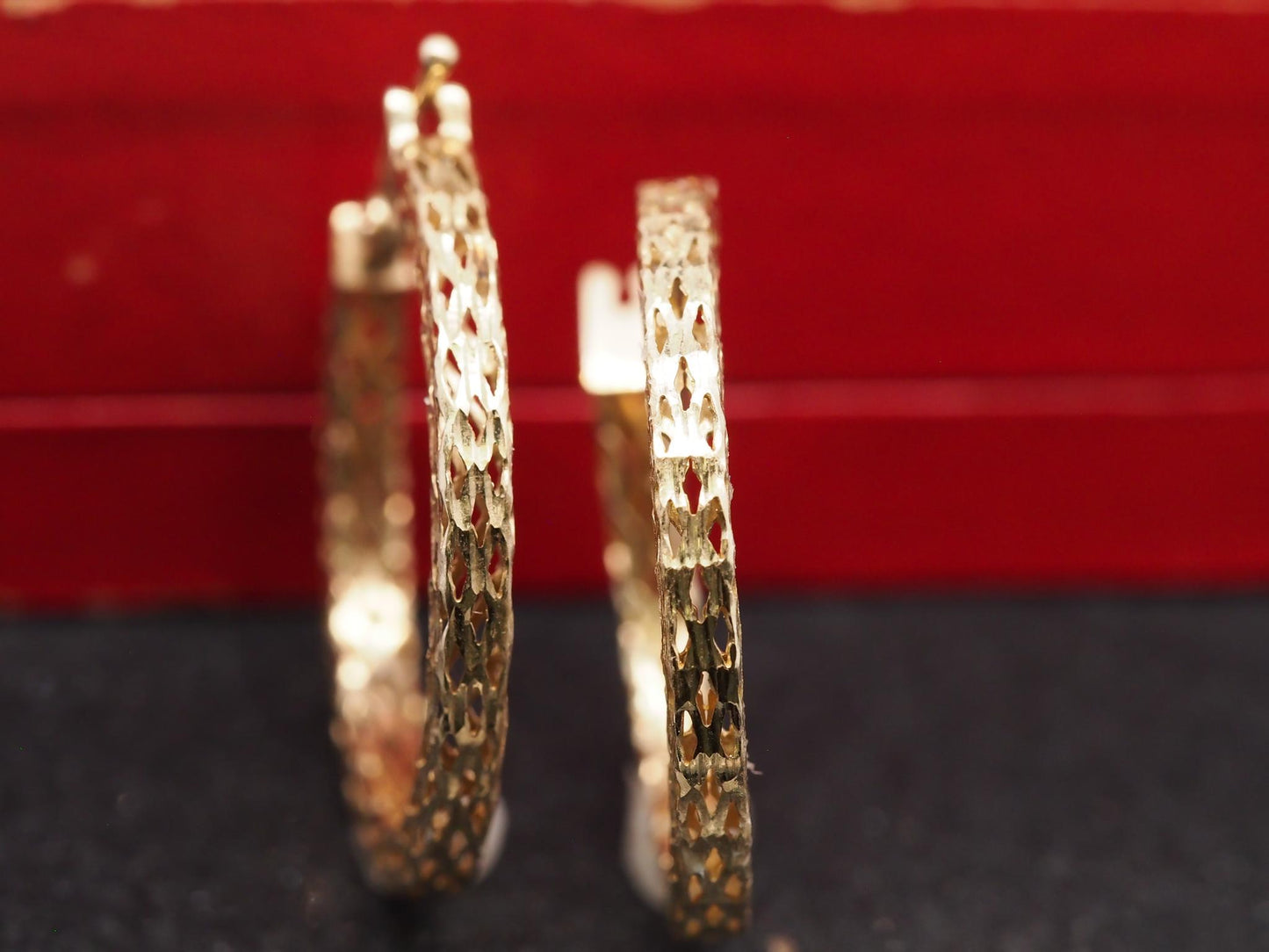 Estate 1980s 10K Yellow Gold Hoop Earrings - VHK#846A
