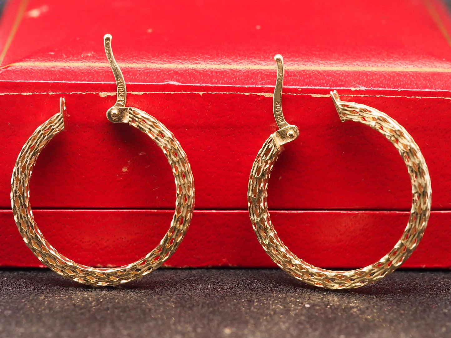 Estate 1980s 10K Yellow Gold Hoop Earrings - VHK#846A
