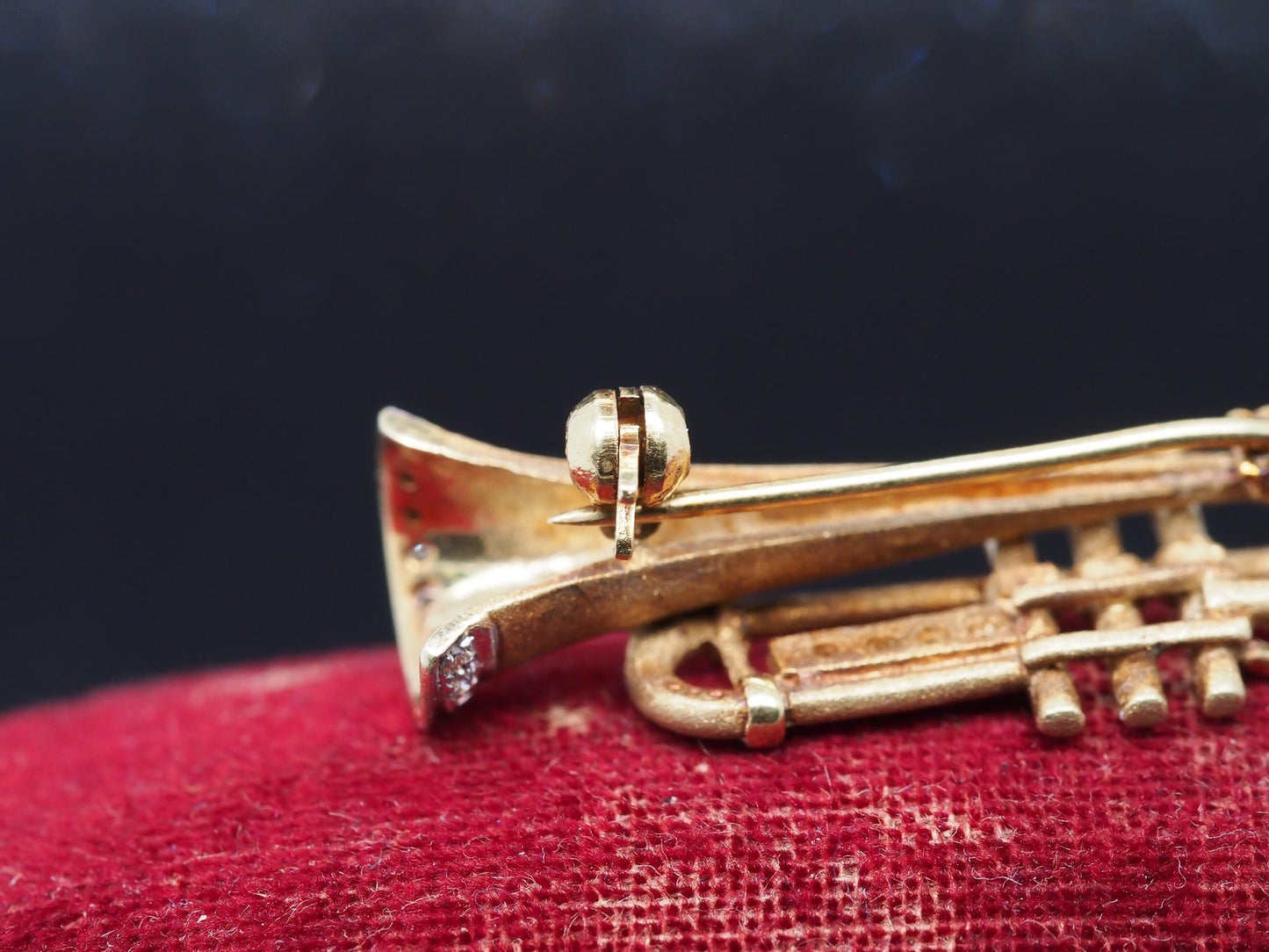 Estate Vintage Trumpet 14K Yellow Gold with diamonds Brooch Pin - VHK#886A