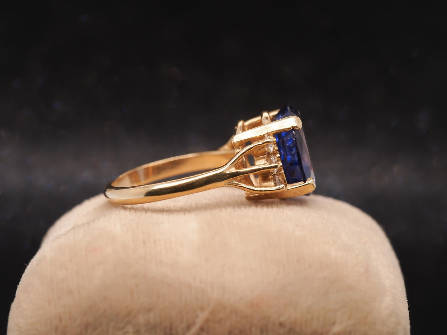 Estate 14K Yellow Gold 9ct Tanzanite and Diamond Ring - VHK#896A
