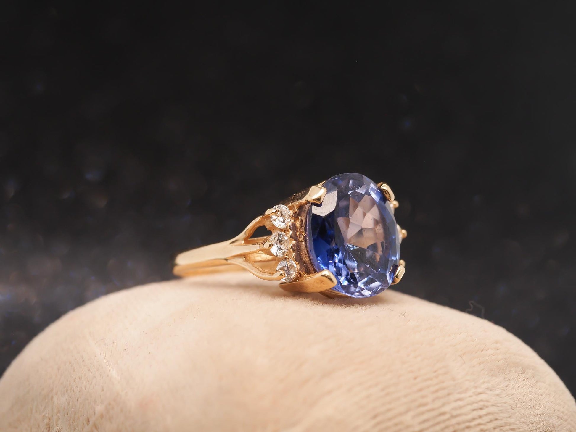 Estate 14K Yellow Gold 9ct Tanzanite and Diamond Ring - VHK#896A