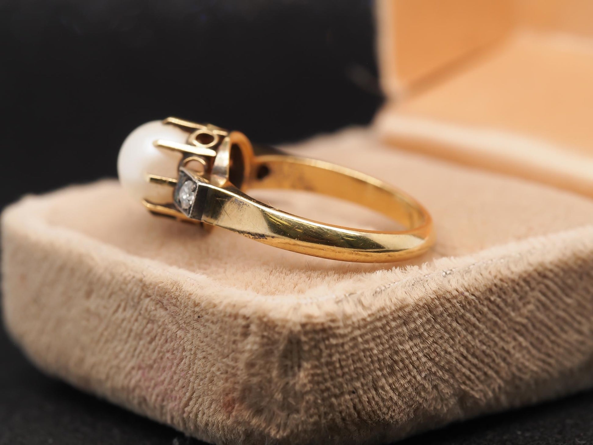 Estate Antique 18K Yellow Gold Pearl and Diamond Ring - VHK#1011
