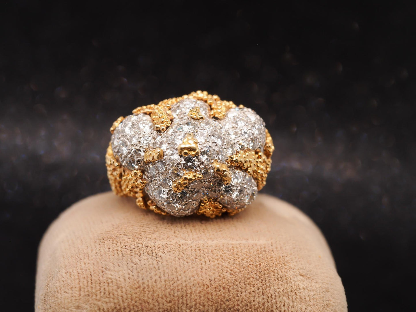 Estate Vintage 18K Gold Diamond Free Form Shape Ring - VHK#1016