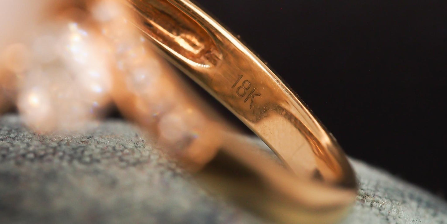 Estate 18K Yellow Gold White Chalcedony Diamond Ring - VHK#1020
