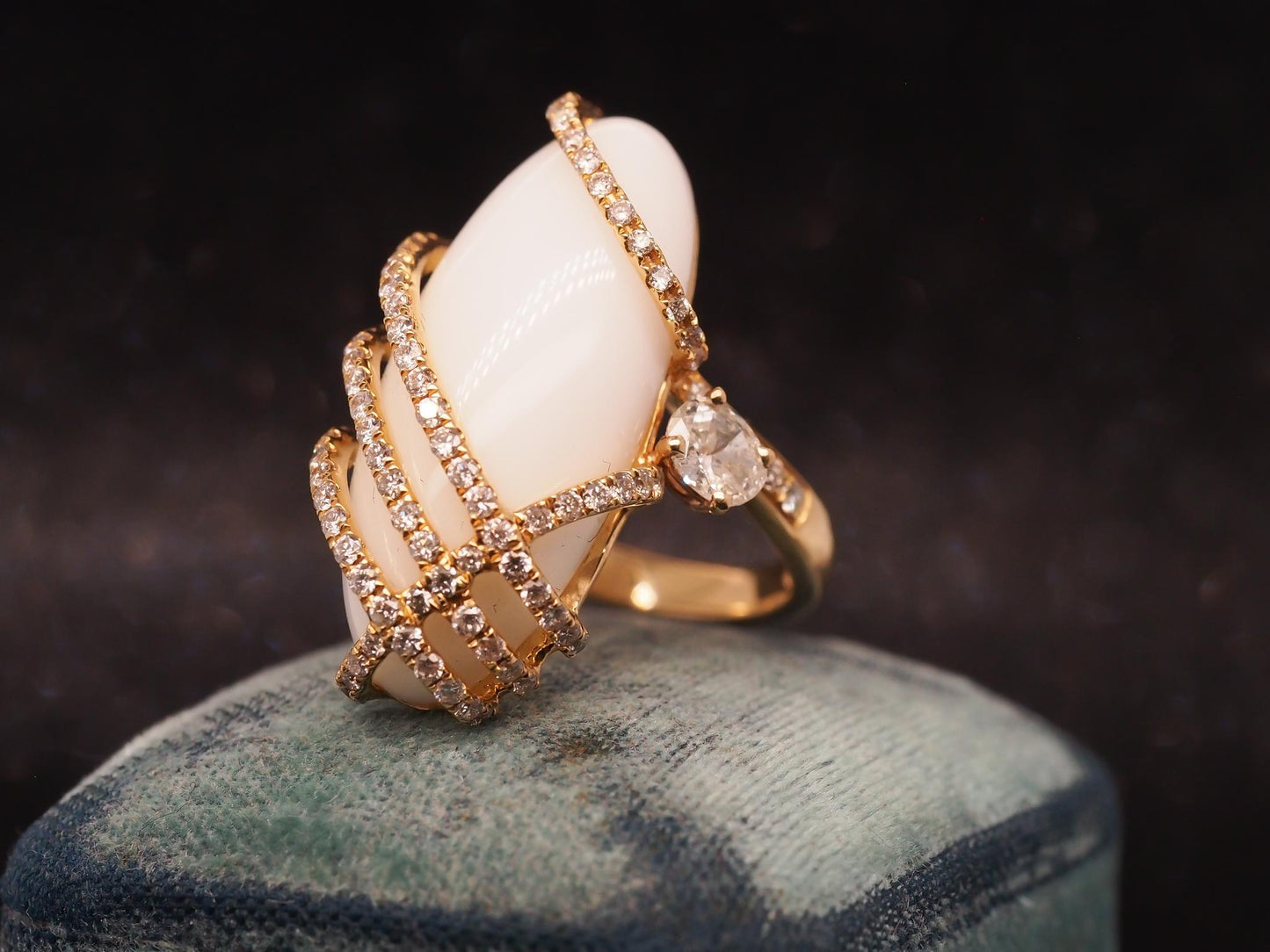Estate 18K Yellow Gold White Chalcedony Diamond Ring - VHK#1020