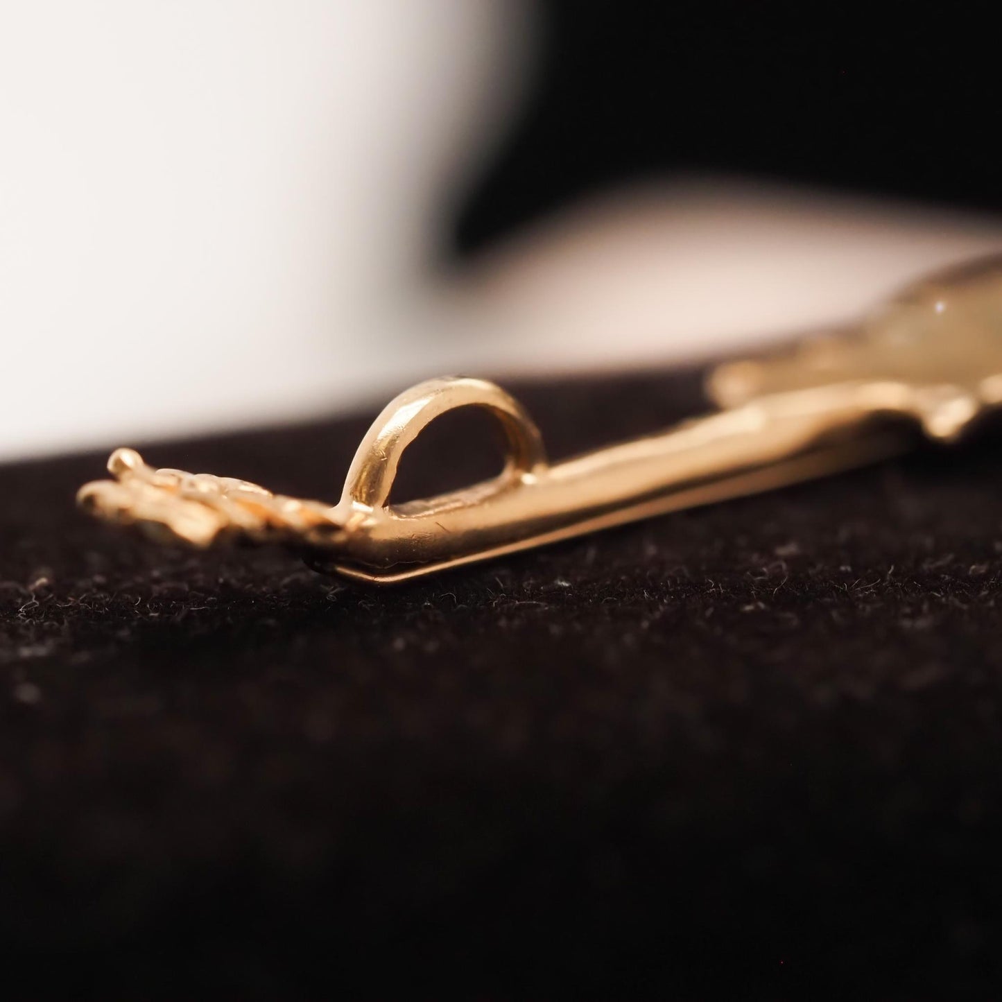 Vintage 14K Yellow Gold Diamond Guitar Pendant - VHK#666