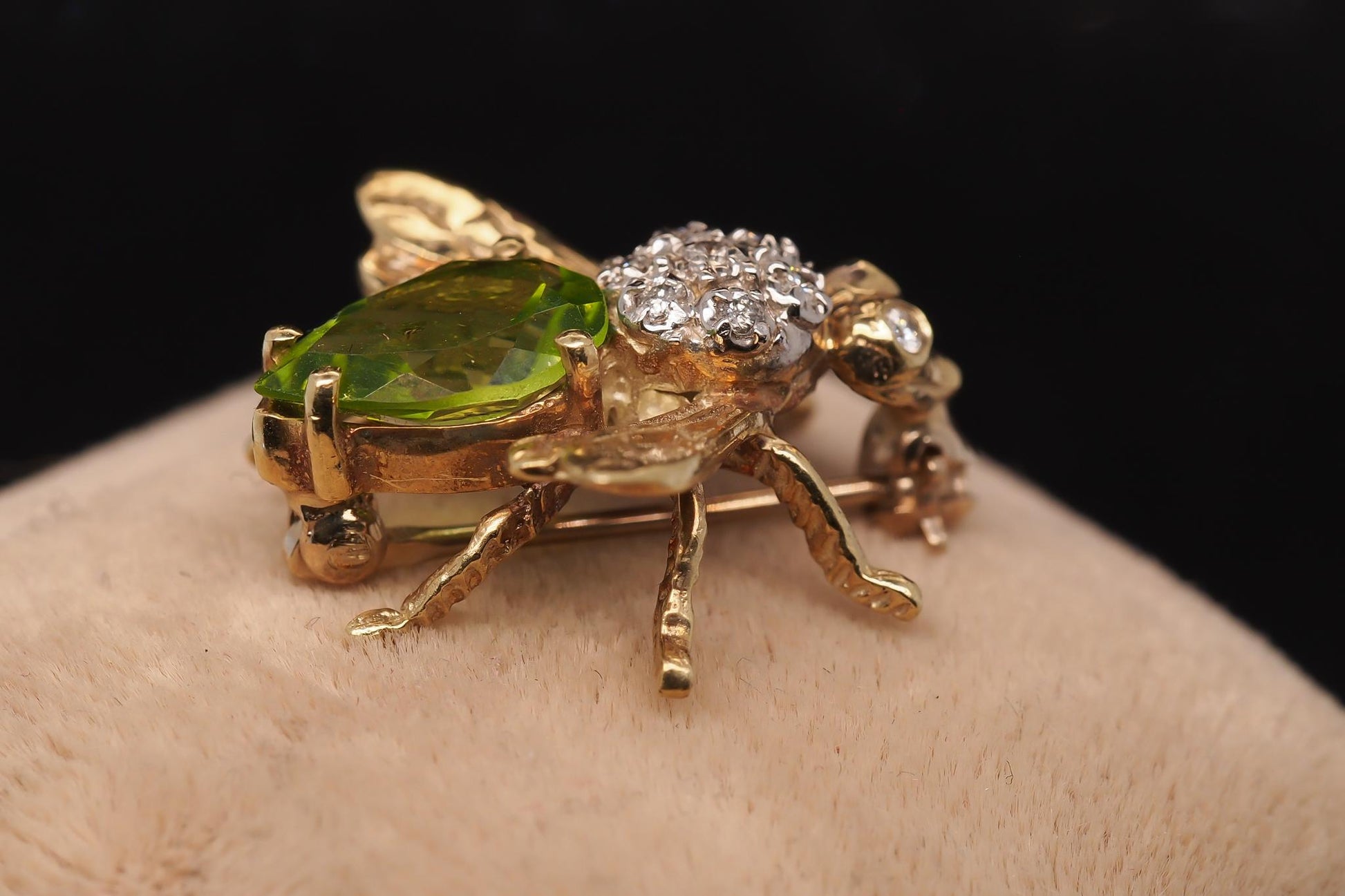 Vintage 14K Yellow Gold Peridot and Diamond Fly Brooch Pin - VHK#1023