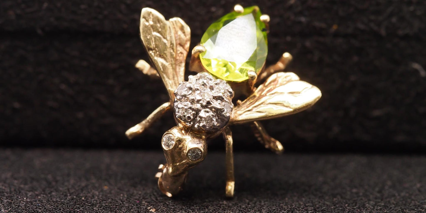 Vintage 14K Yellow Gold Peridot and Diamond Fly Brooch Pin - VHK#1023