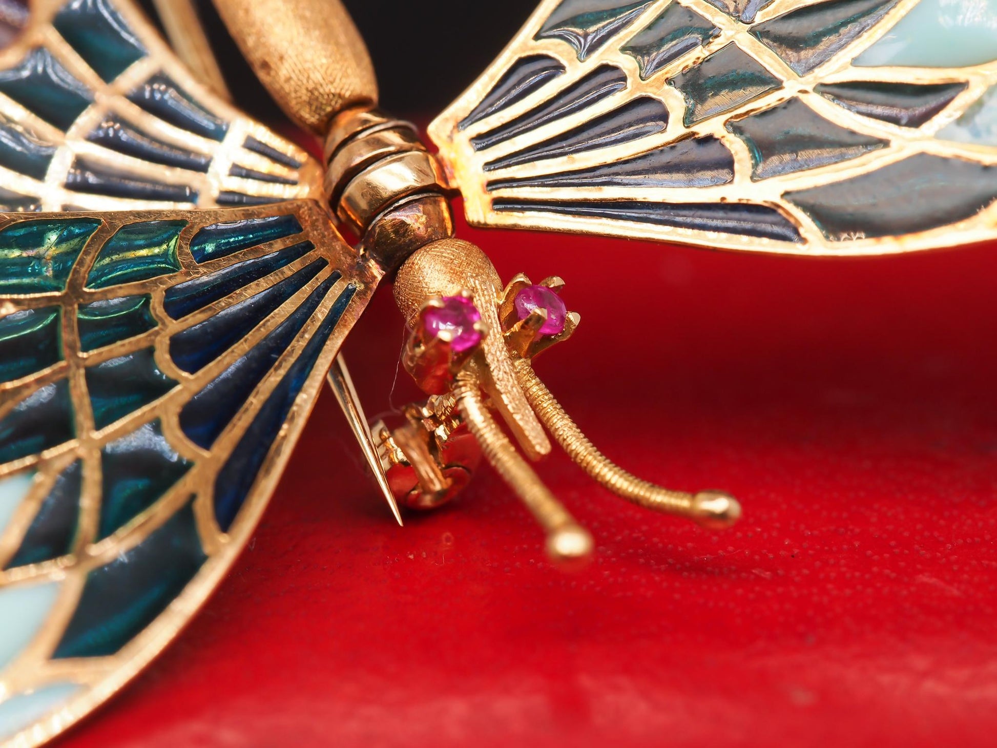 Estate 18K Gold Butterfly Articulating Wing Plique A Jour Brooch - VHK#312A