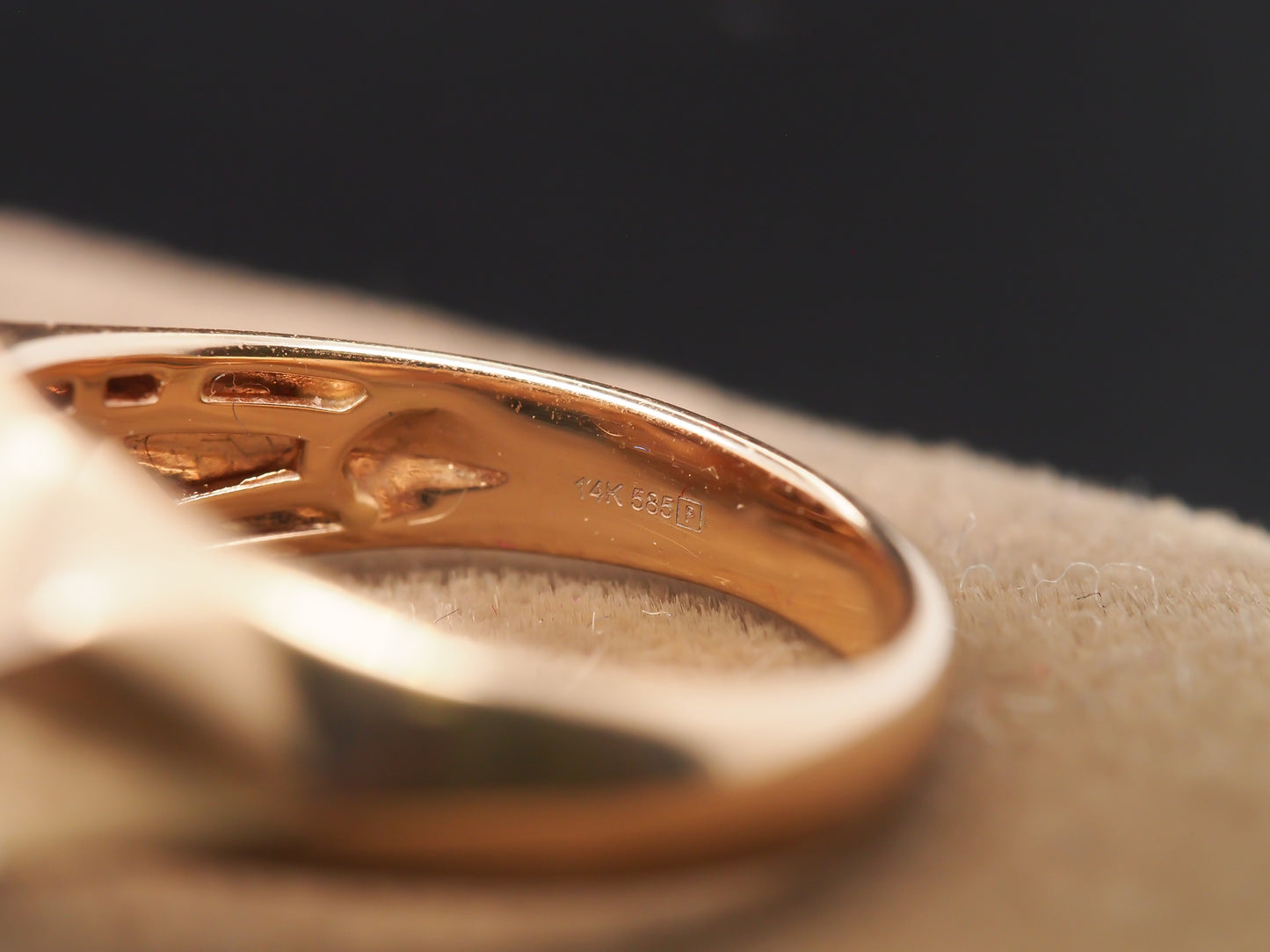 14K Rose Gold Geometric Shape Round Brilliant Diamond Ring - VHK#513a