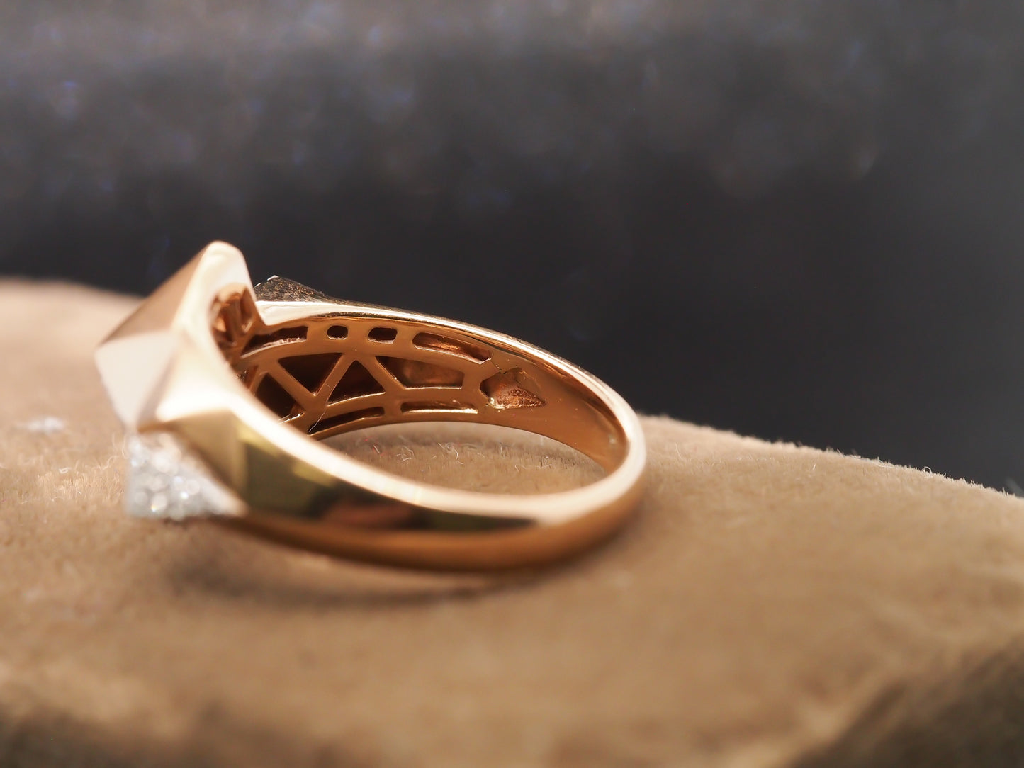 14K Rose Gold Geometric Shape Round Brilliant Diamond Ring - VHK#513a