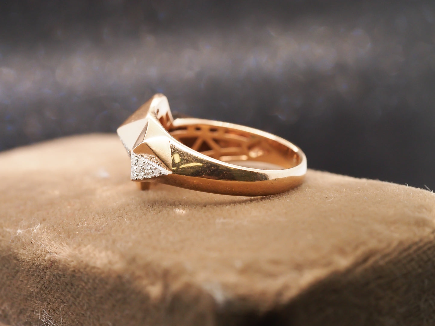 14K Rose Gold Geometric Shape Round Brilliant Diamond Ring - VHK#513a