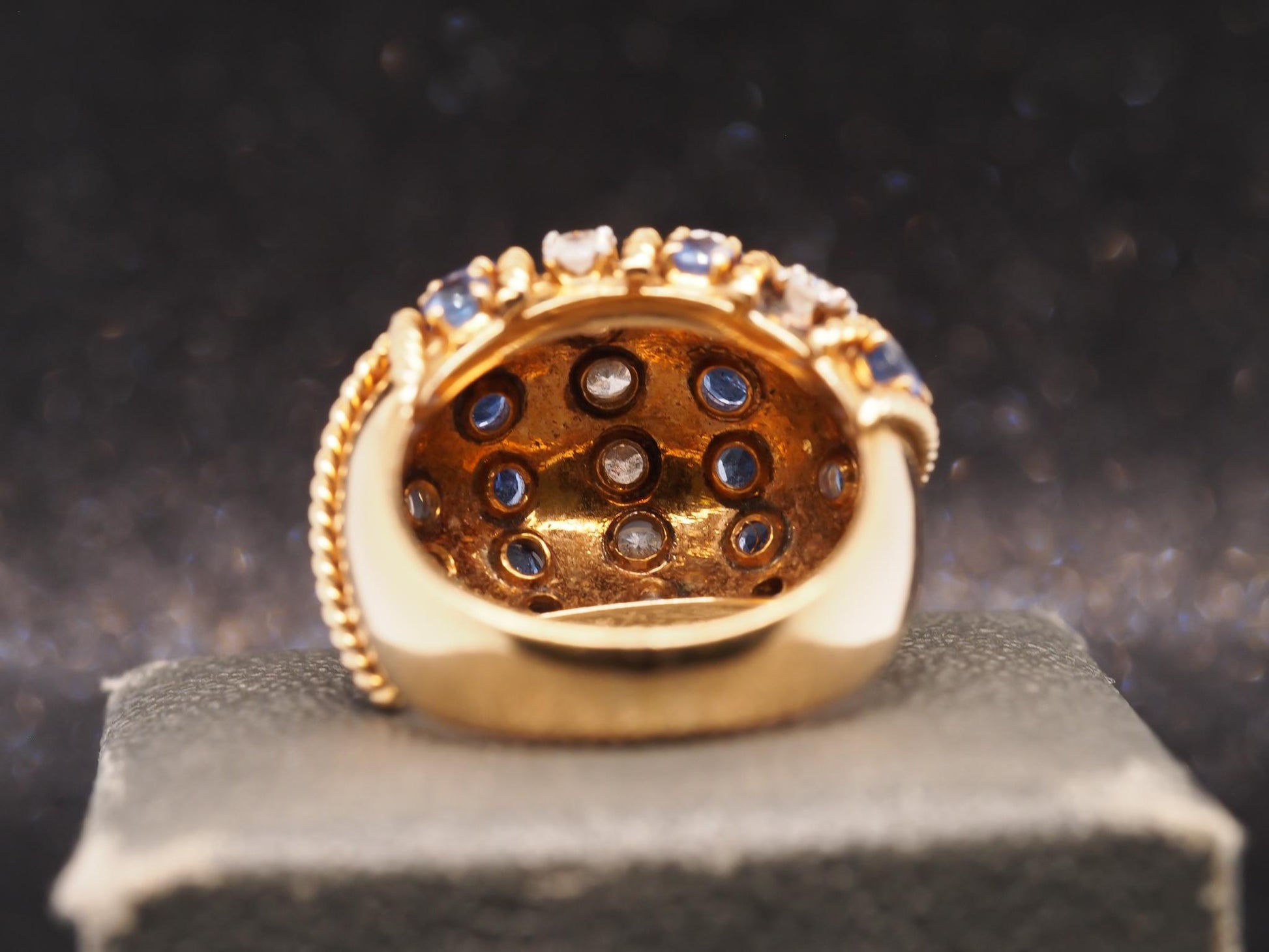 Estate Vintage 18K Yellow Gold Sapphire & Diamond Bombe Ring - VHK#564A