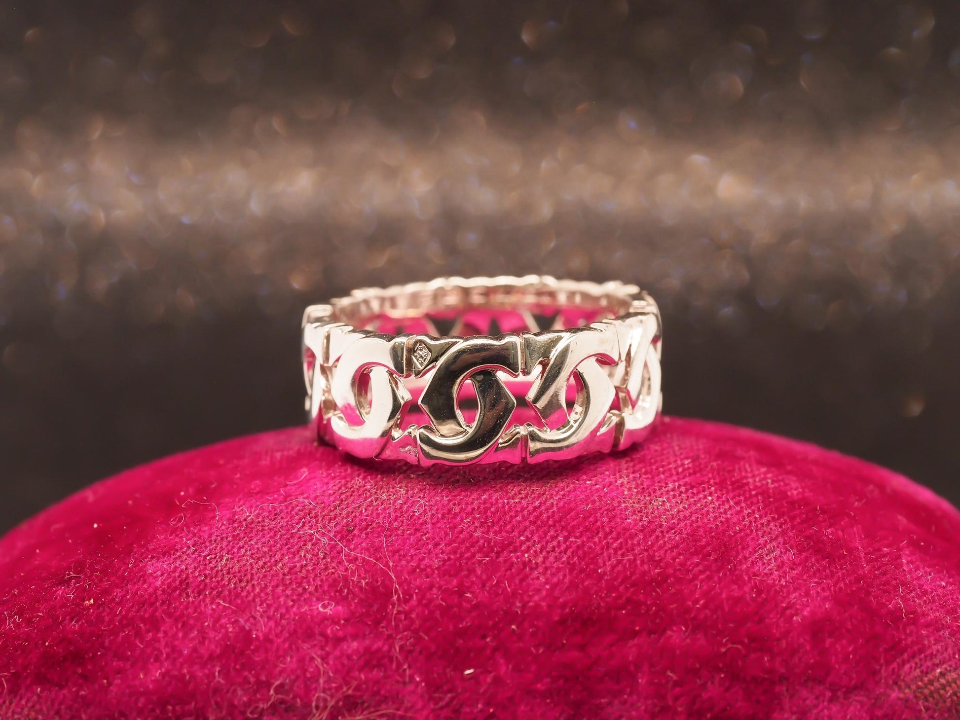 Estate Vintage Cartier Enterlaces 18K White Gold Band Ring - VHK#669B