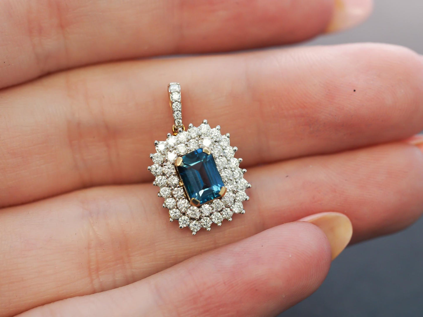 Estate Vintage 14K Yellow Gold Topaz and Diamond Pendant - VHK#806