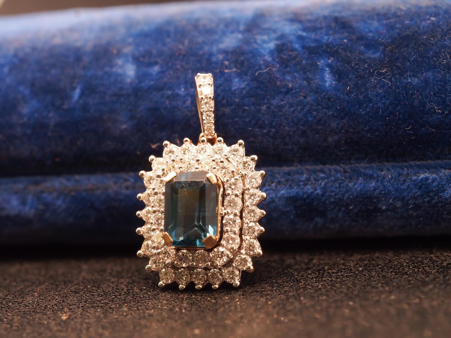 Estate Vintage 14K Yellow Gold Topaz and Diamond Pendant - VHK#806