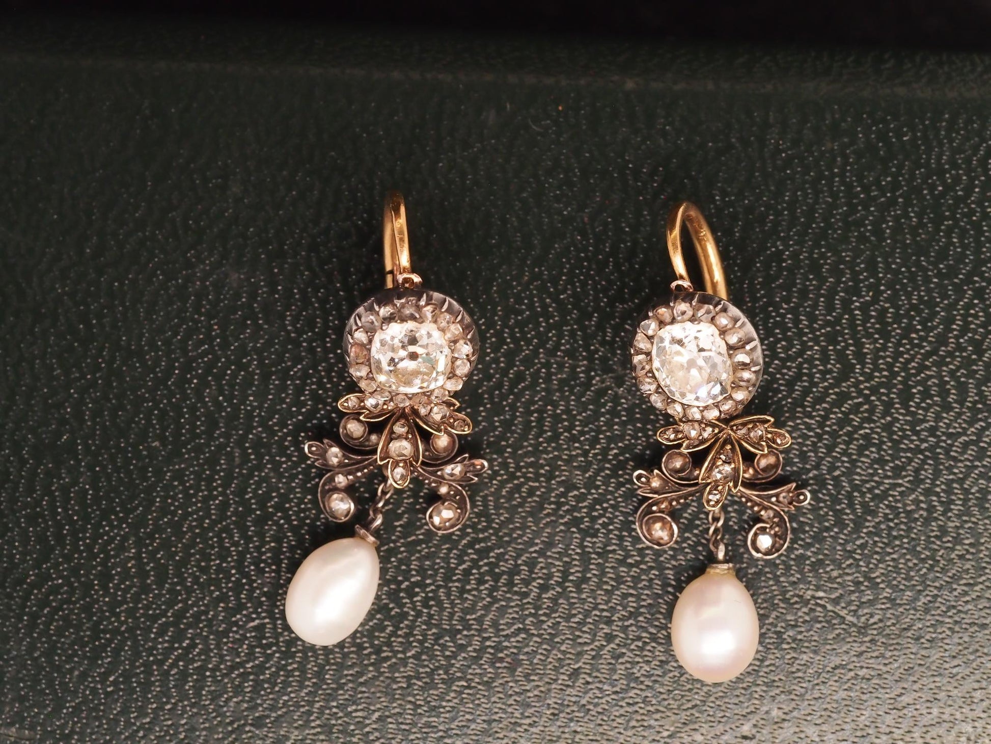 Edwardian Yellow Gold Old Mine Diamond Detachable Dangling Pearl Earrings
