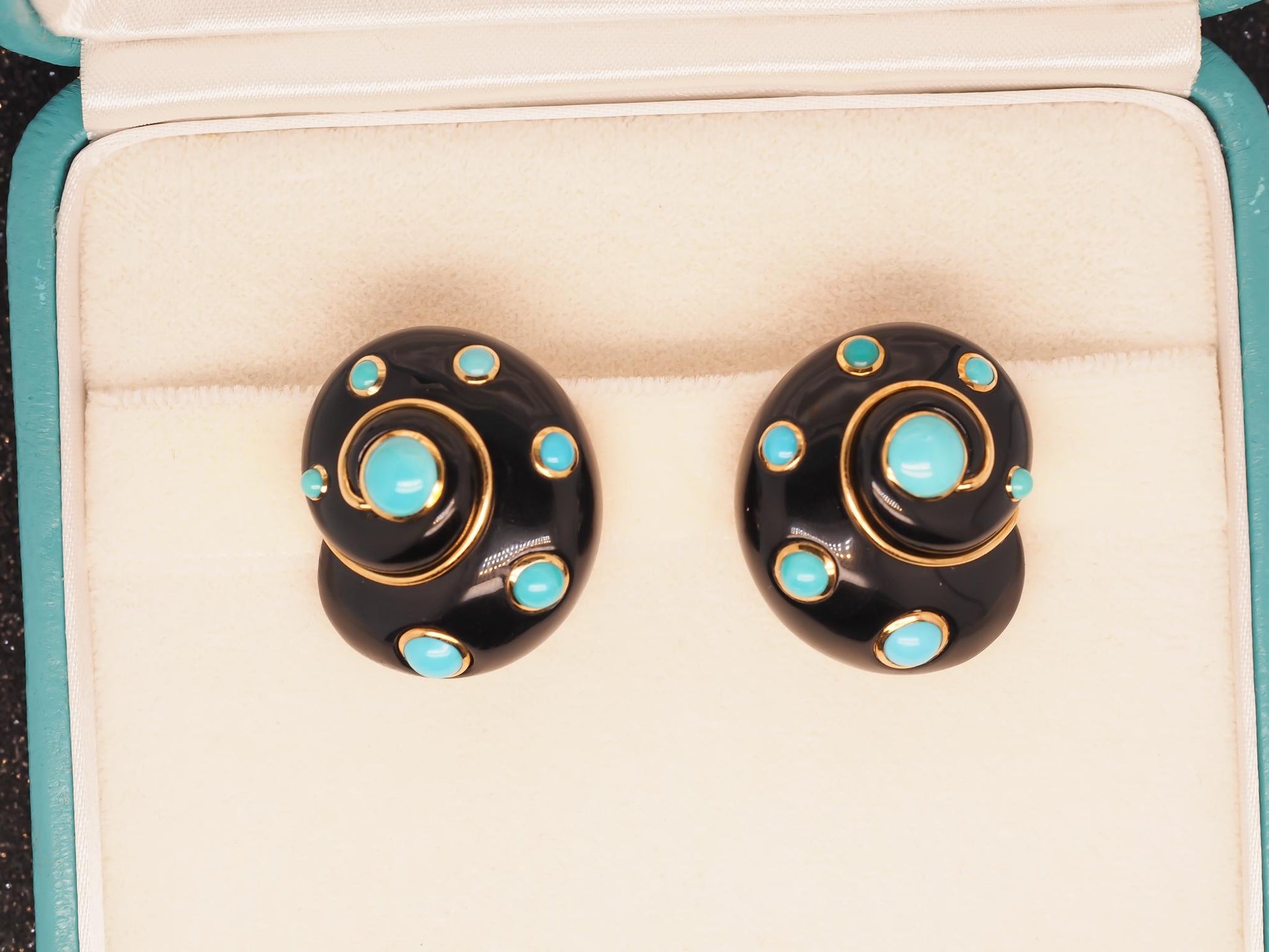 Estate Vintage VERDURA 18K Yellow Gold Turquoise and Enamel Seashell Earrings