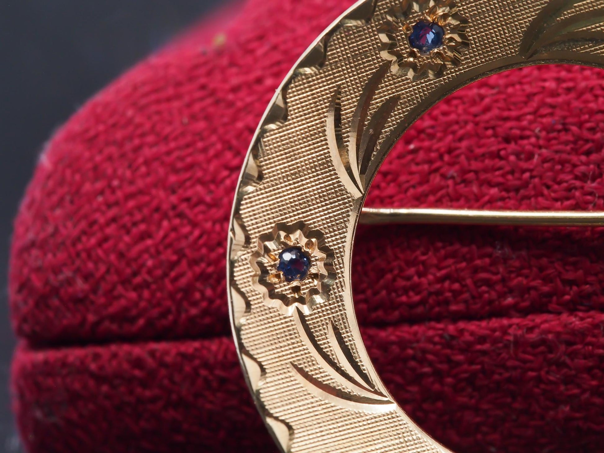 Estate 14K Yellow Gold Cartier Sapphire Flower Motif Brooch Pin - VHK#532A