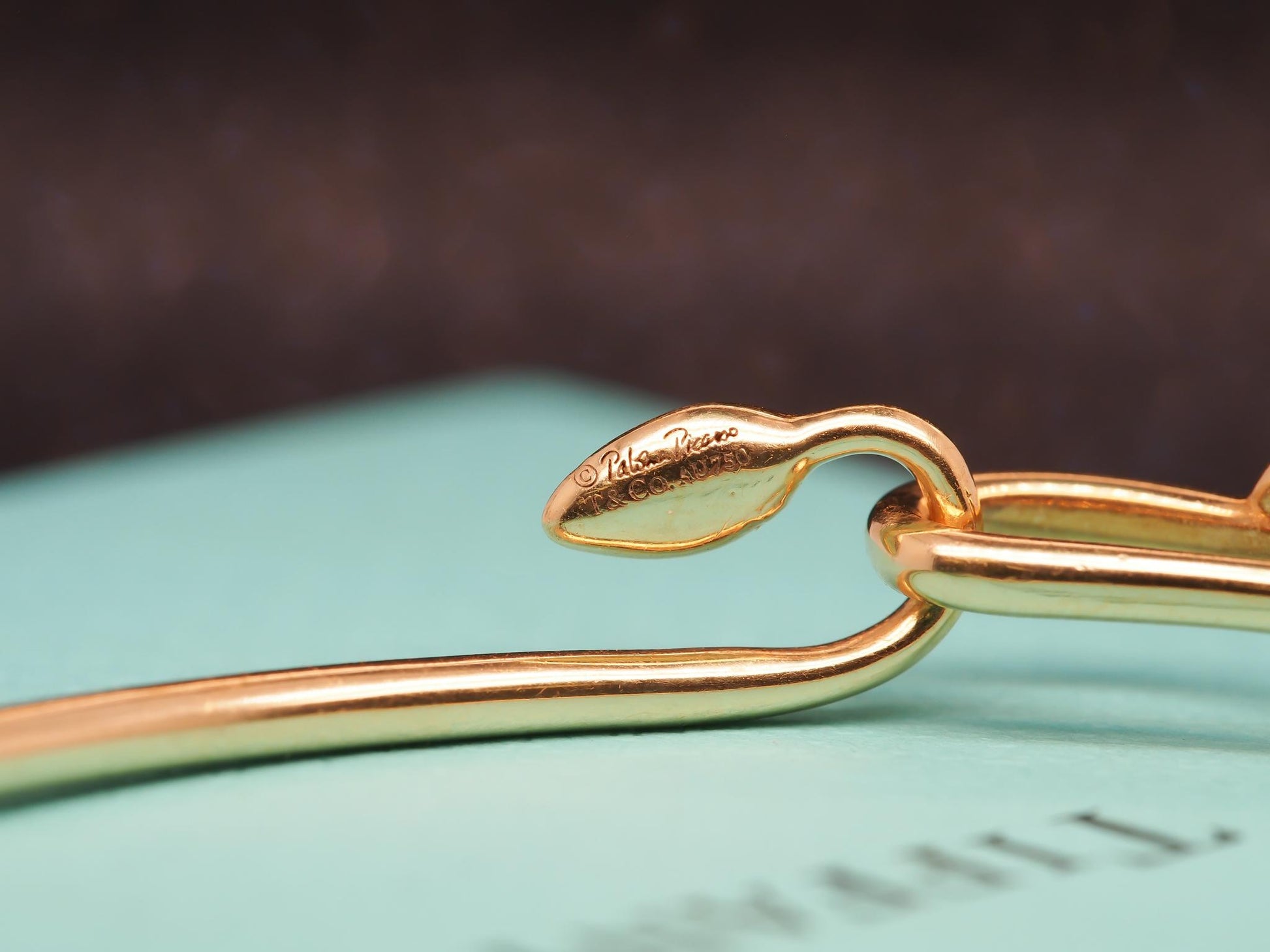 Estate Tiffany & Co. 18K Yellow Gold Olive Leaf Hook Bangle Bracelet - VHK#182D