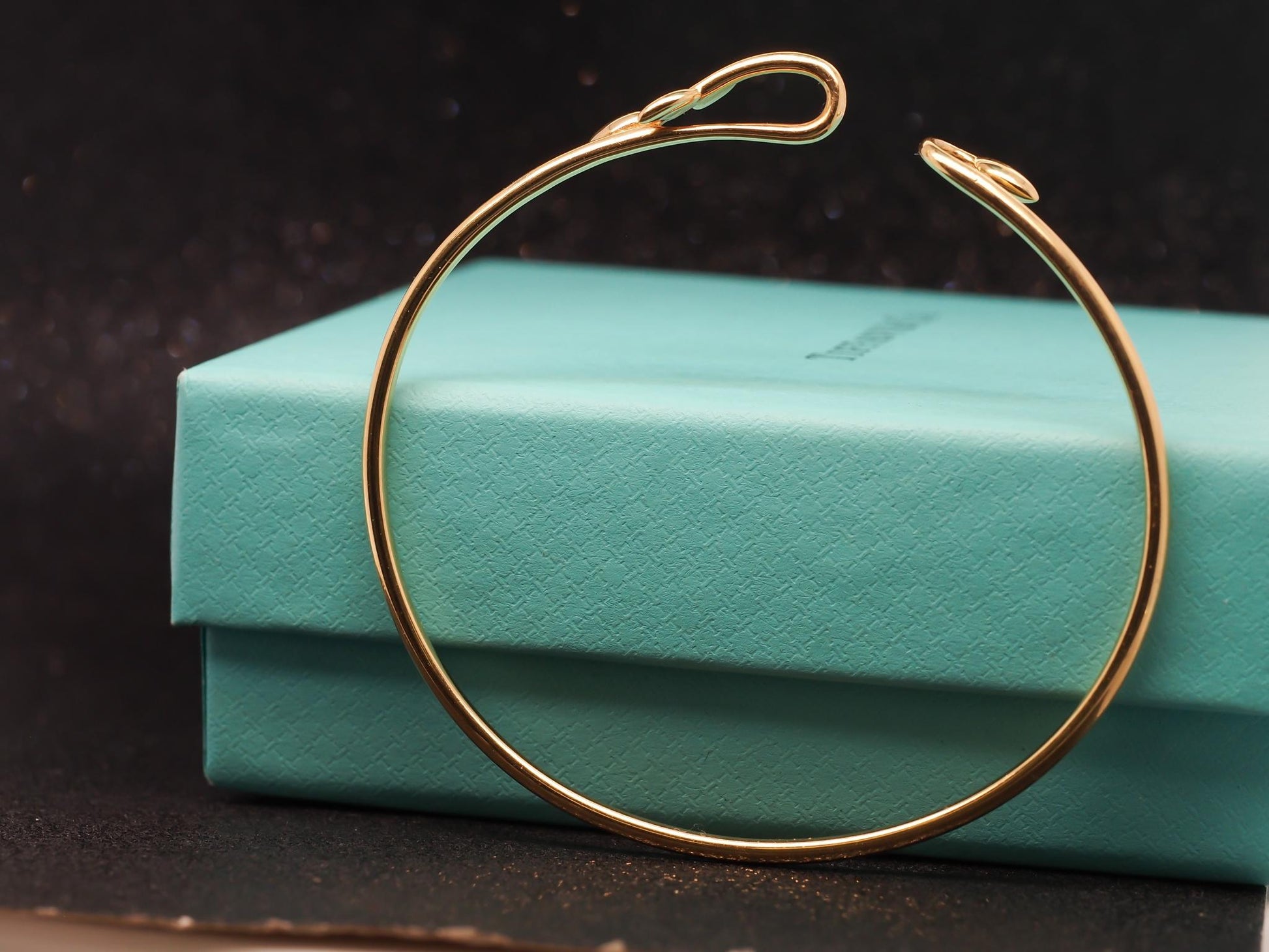 Estate Tiffany & Co. 18K Yellow Gold Olive Leaf Hook Bangle Bracelet - VHK#182D
