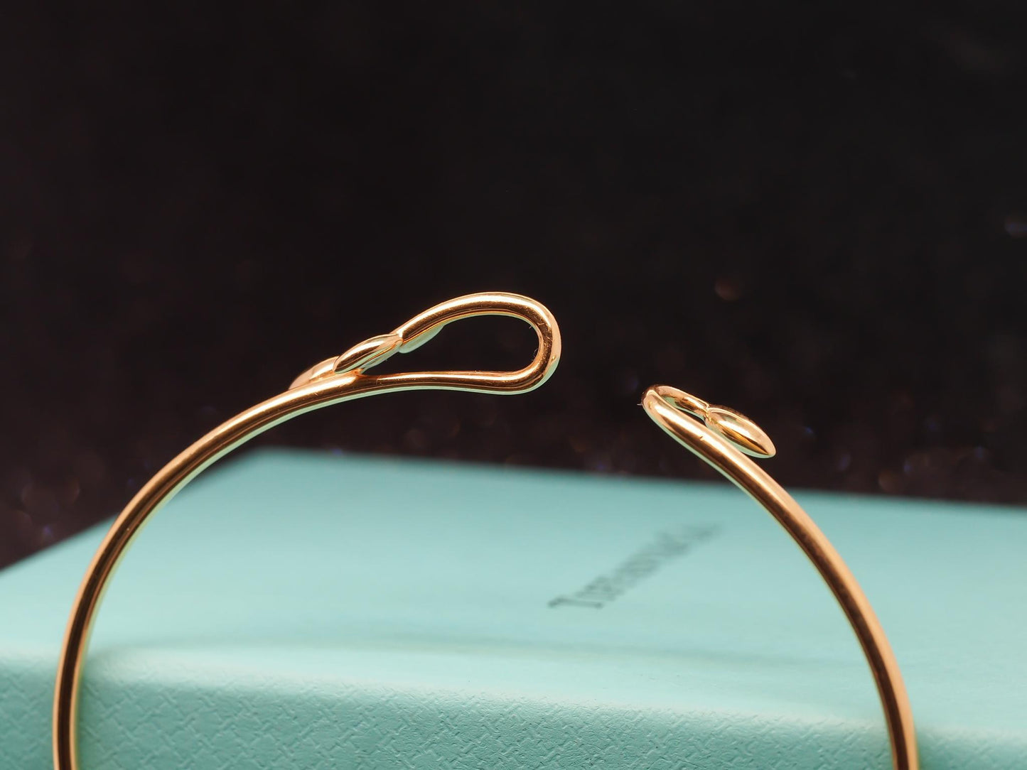 Estate Tiffany & Co. 18K Yellow Gold Olive Leaf Hook Bangle Bracelet - VHK#182D