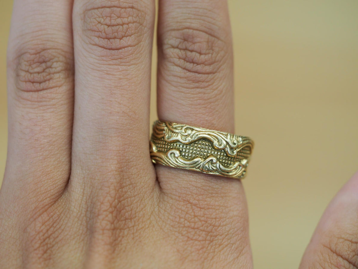 Estate David Yurman 18K Yellow Gold WAVES Band Ring - VHK#1035