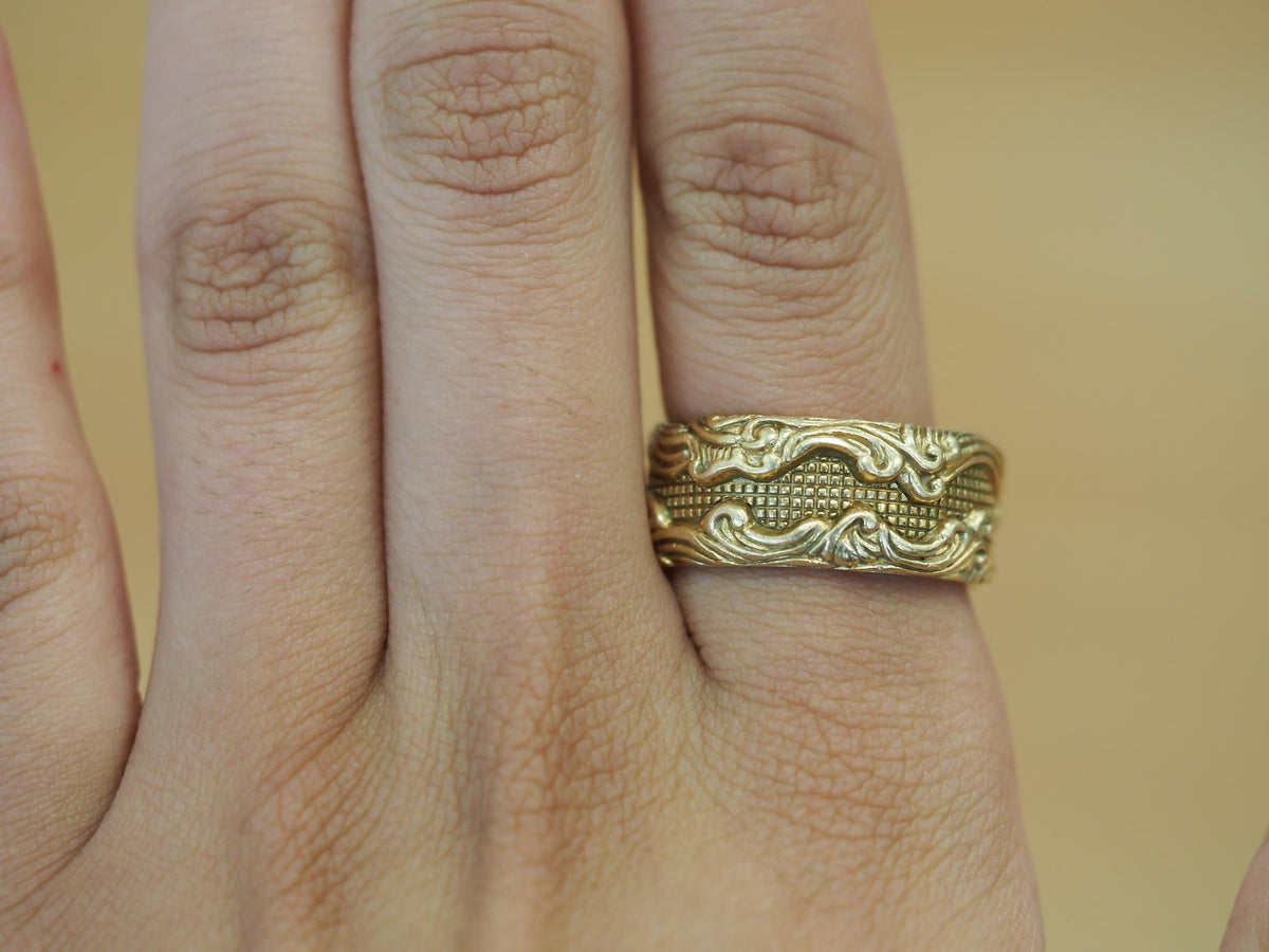 Estate David Yurman 18K Yellow Gold WAVES Band Ring - VHK#1035