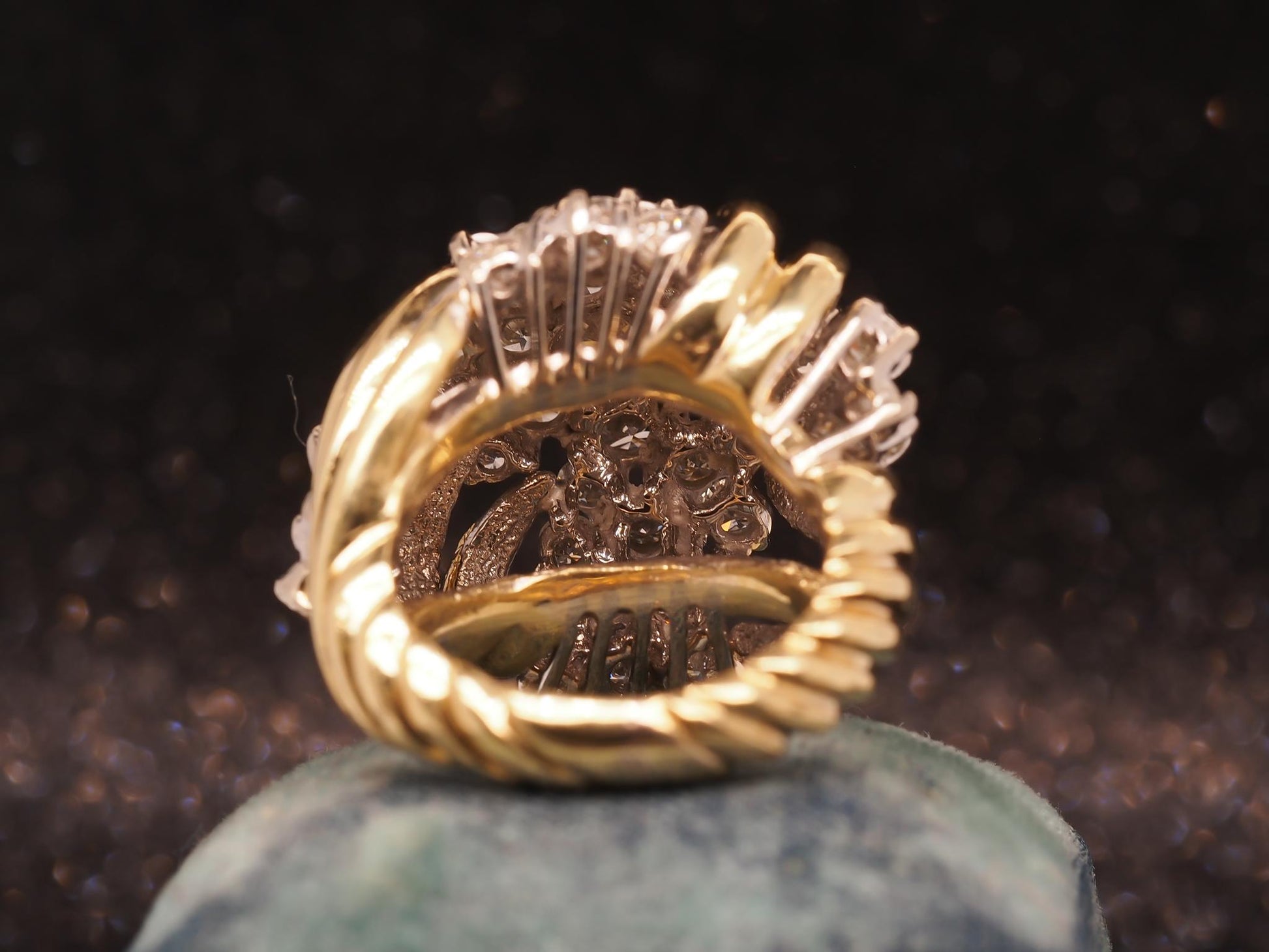Estate 18K Yellow Gold Diamond Cluster Swirl Ring - VHK#1039