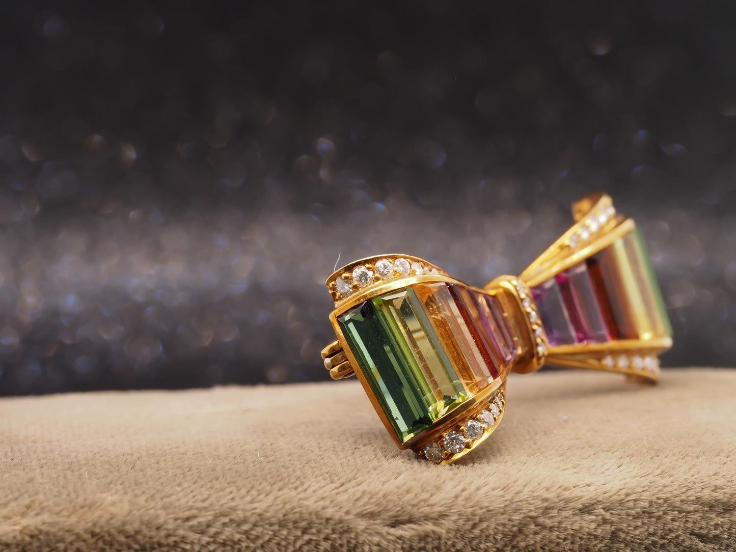 Estate Vintage 18K Yellow Gold Diamond and Gemstone Brooch - VHK#194B