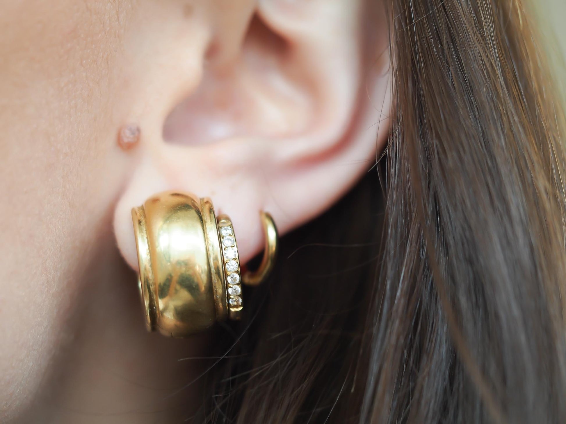 Estate Vintage 18K Yellow Gold Tiffany Large Hoop Huggie Earrings - VHK#904a