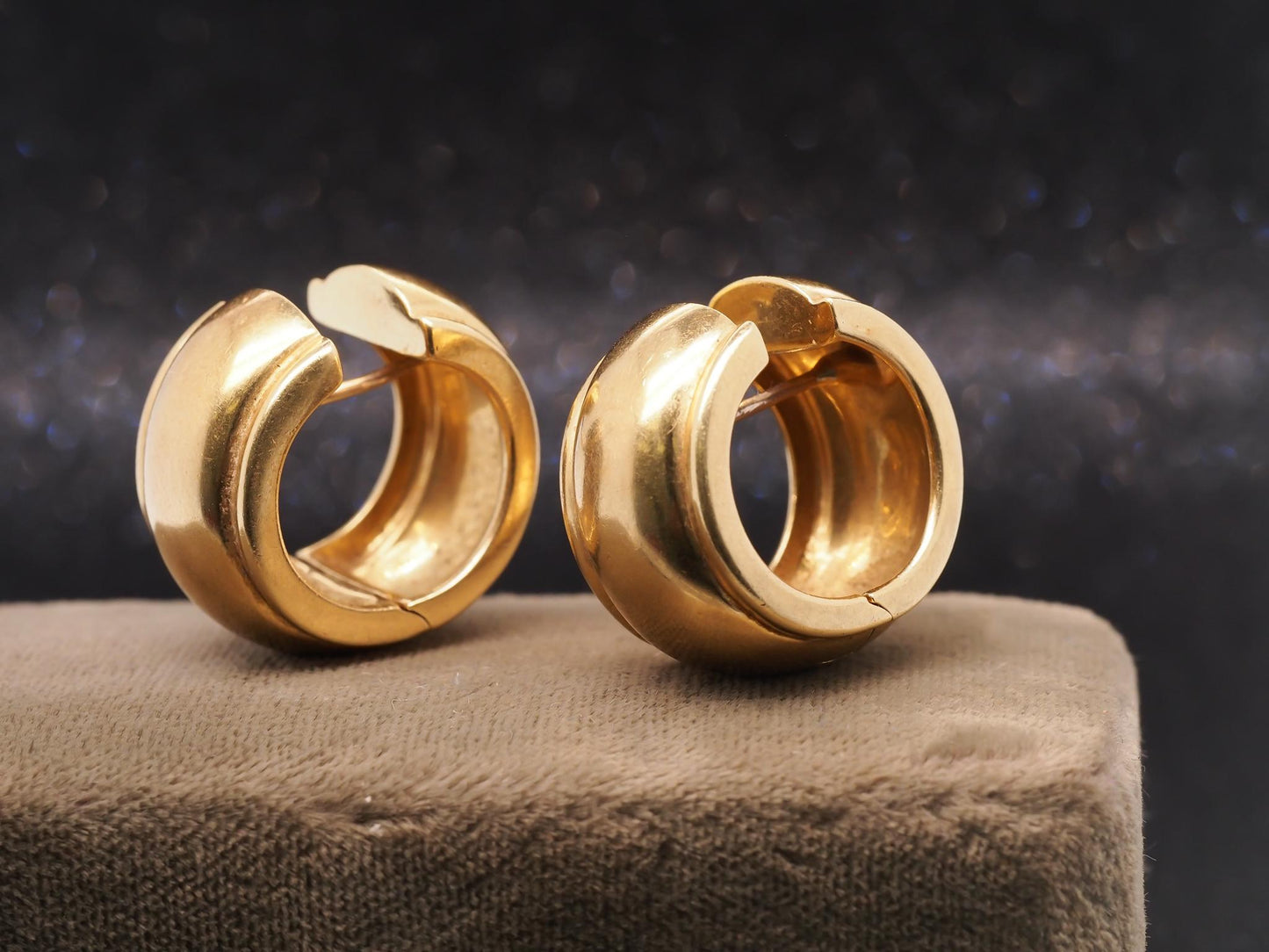 Estate Vintage 18K Yellow Gold Tiffany Large Hoop Huggie Earrings - VHK#904a