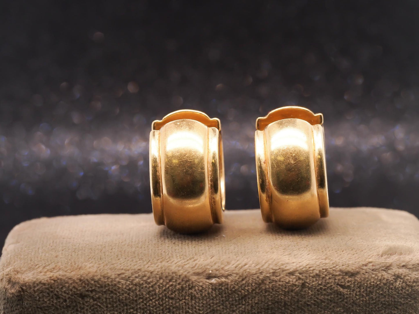 Estate Vintage 18K Yellow Gold Tiffany Large Hoop Huggie Earrings - VHK#904a