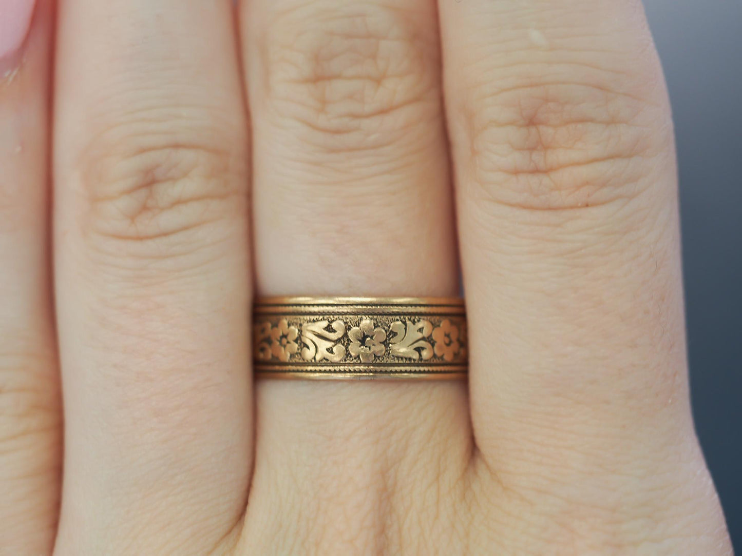 14K Rose Gold Vintage Wedding Band w/ Floral Designs - VHK#6