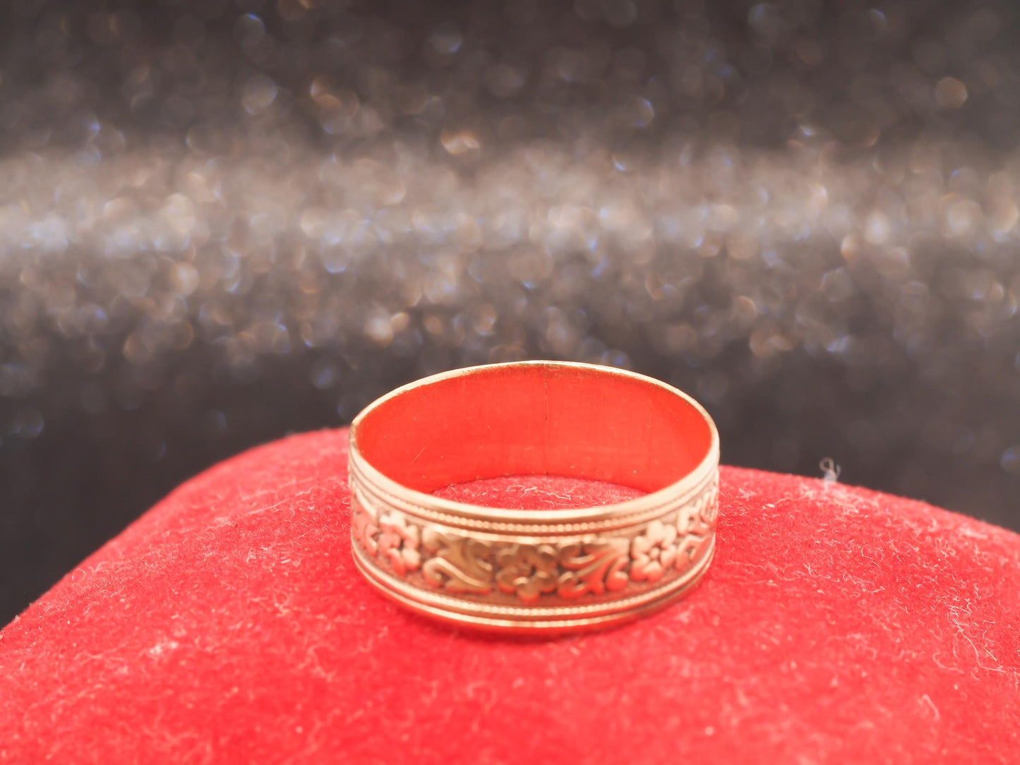 14K Rose Gold Vintage Wedding Band w/ Floral Designs - VHK#6